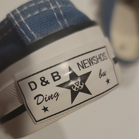 Converse-Style Slide Sneakers - Picture 2 of 11